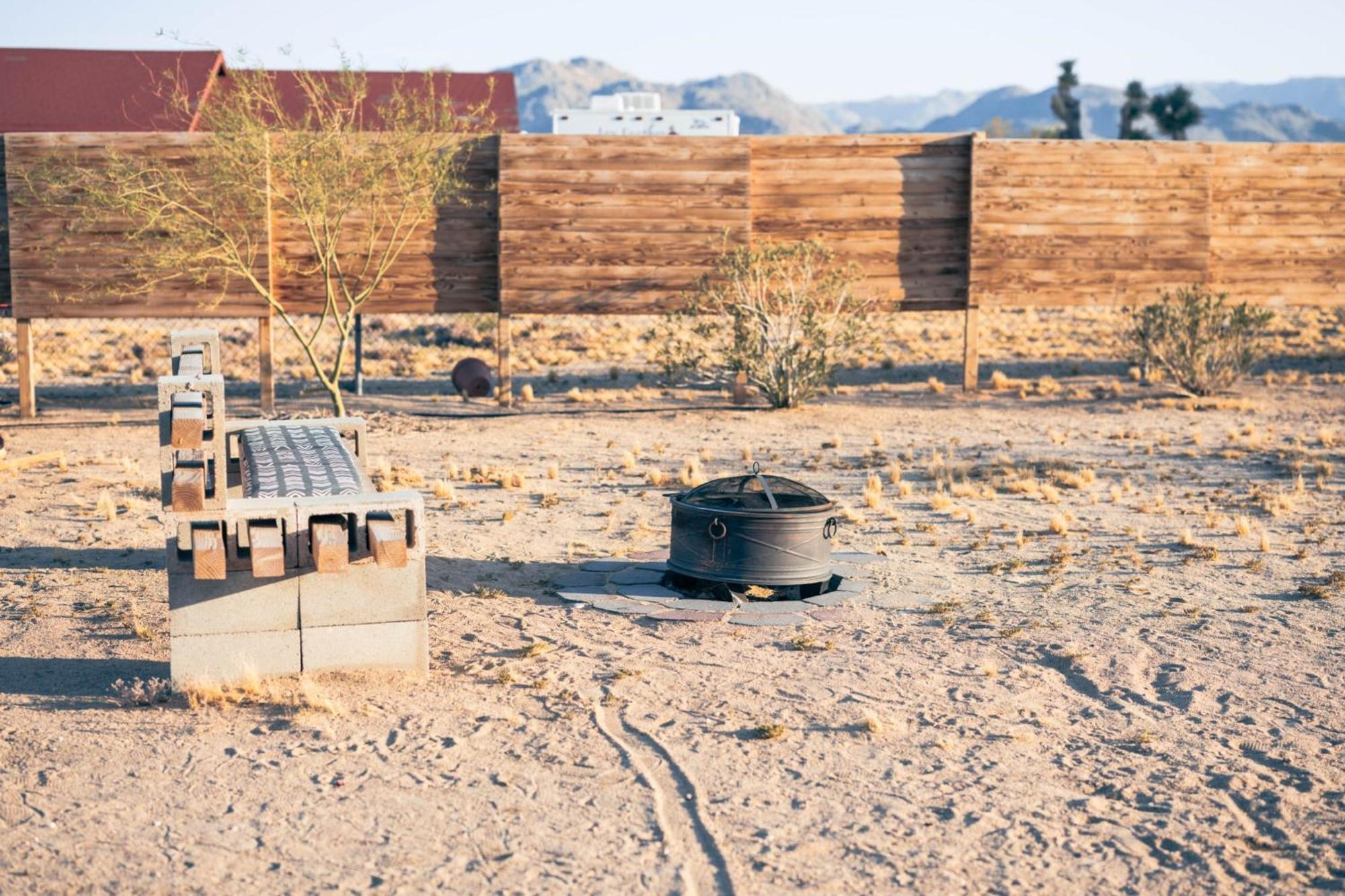 Casa Del Desierto - Panoramic Views - Pet Friendly - Fire Pit Vila Joshua Tree Exterior foto